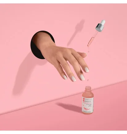 Olejek do paznokci i skórek Shelly, z ekstraktem z poziomki i witaminą E, 30 ml