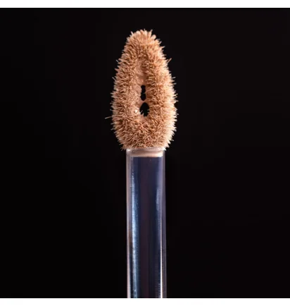 Жидкие тени для век ZOLA x Valentina Lelyukh Silky Matte Tint, Soft Beige #01
